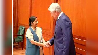US Defence Secretary Chuck Hagel meets Sushma, to meet Modi later today