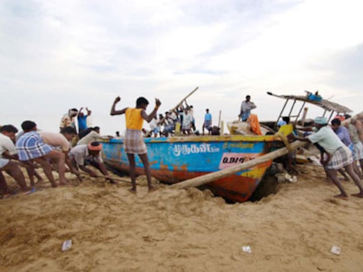West Bengal: 40 trawlers found, but 7 fishermen still missing