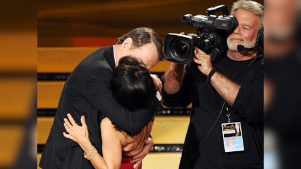 Bryan Cranston is a pretty good kisser, Julia Louis-Dreyfus testifies 