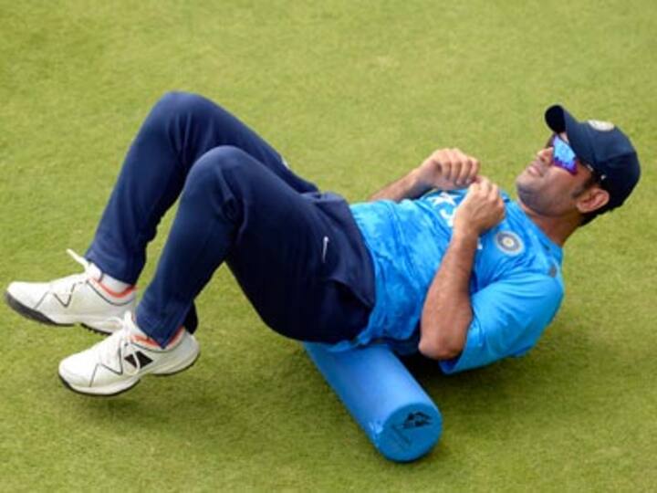 Dhoni's security cover downgraded from Z to Y due to lack of perceived threat