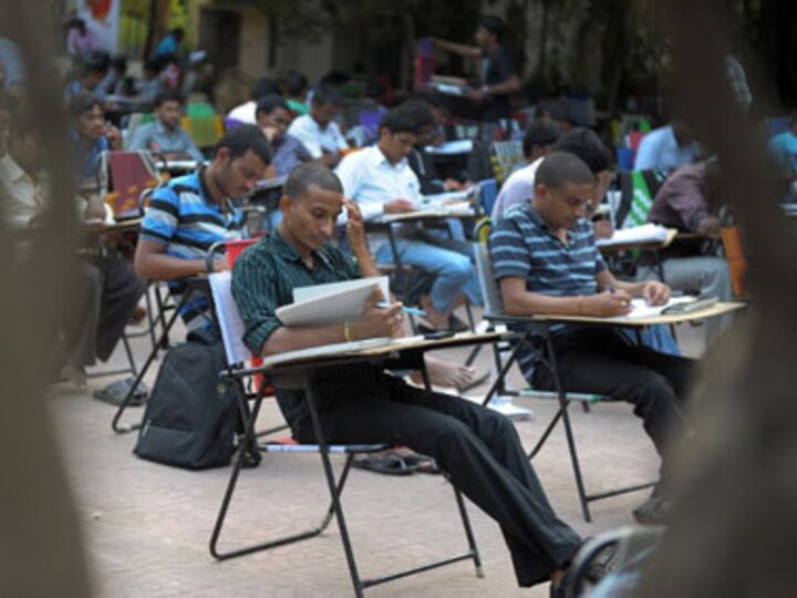 Light clothes without big buttons: AIPMT retest now has a dress code to prevent cheating