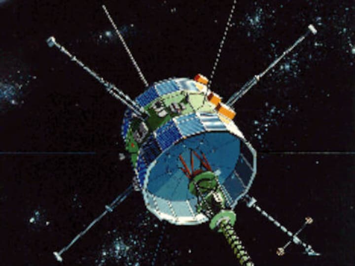 NASA's 'vintage' ISEE-3 spacecraft makes successful lunar visit 
