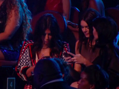 Kim Kardashian, Jenner sisters caught texting during Ferguson tribute at VMA 2014 Kim Kardashian, Jenner sisters caught texting during Ferguson tribute at VMA 2014