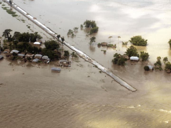 Bihar: Authorities tell 30,000 villagers to go home as flood threat eases