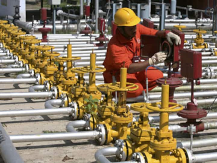 India to build pipeline from Bihar's Motihari to Nepal to supply petrol, diesel