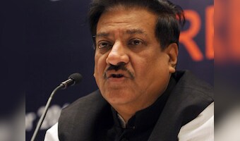 Maharashtra CM Chavan advocates use of social media for upcoming polls
