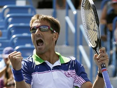 Robredo ends Djokovic bid for elusive Cincinnati title Robredo ends Djokovic bid for elusive Cincinnati title