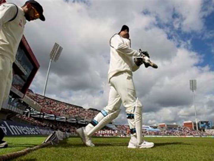 Oval Test is Dhoni's last chance to show he cares about Test cricket: Atherton