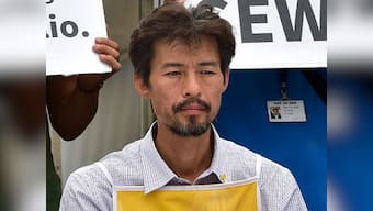 South Korea ferry disaster: Victim's father gives up hunger strike