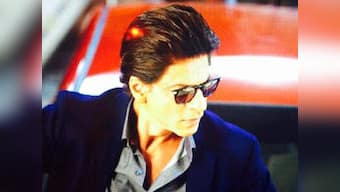 Dressed in her uniform, Kolkata woman cop dances with SRK; faces criticism