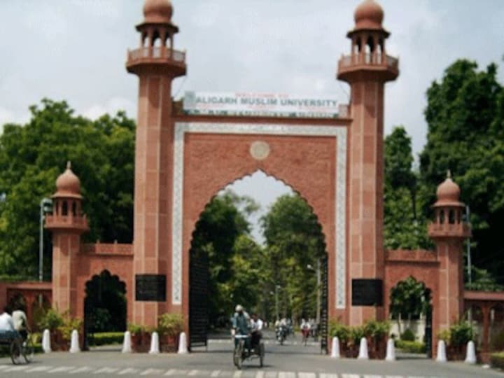 Protest in Aligarh Muslim University over registrar's 'forceful' resignation