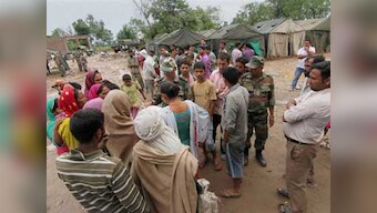 Relief distribution in flood-hit Kashmir sees irregularities