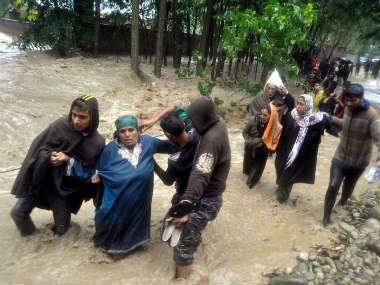 How the BJP is trying to win the hearts of people in flood-hit Kashmir How the BJP is trying to win the hearts of people in flood-hit Kashmir