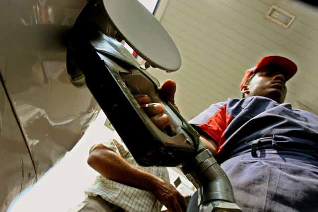 Something for the FinMin to smile about: Falling crude prices help control fiscal deficit Something for the FinMin to smile about: Falling crude prices help control fiscal deficit