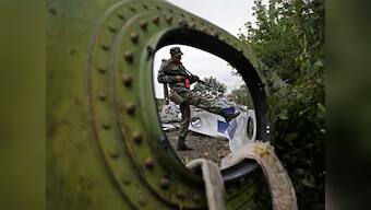 Ukraine crisis: Ceasefire in rebel-held east, violated