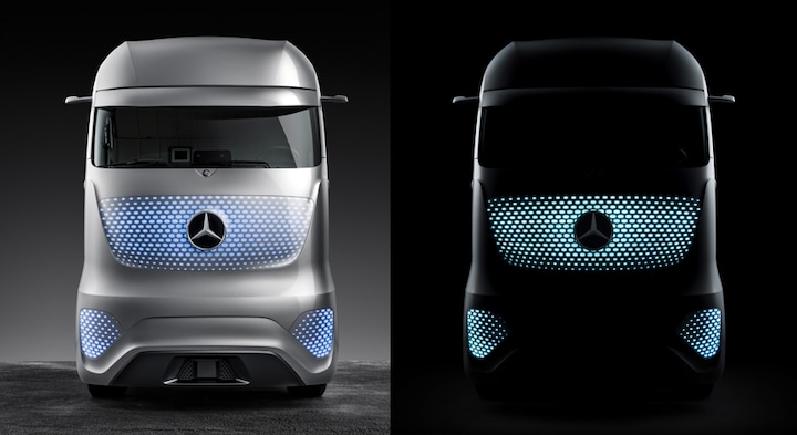 Daimler unveils its self-driving Mercedes-Benz Future Truck 2025