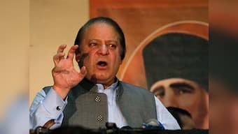 Amid border tension, Nawaz Sharif meets civil, military leaders