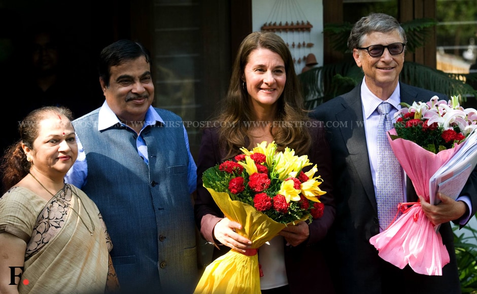 Nitin Gadkari and his wife Kanchan smile for the cameras as they pose next to Melinda and Bill gates at their New Delhi residence. Naresh Sharma/Firstpost Nitin Gadkari and his wife Kanchan smile for the cameras as they pose next to Melinda and Bill gates at their New Delhi residence. Naresh Sharma/Firstpost