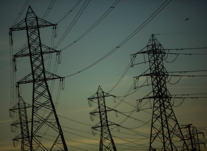 Tariff revision issue: Blackout hit states urge Piyush Goyal to resolve power crisis