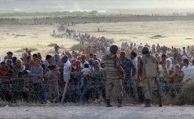 Photos: 1,30,000 Syrian Kurds flee to Turkey after Islamic State seizes their town