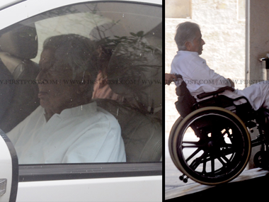 Shashi Kapoor discharged from hospital Shashi Kapoor discharged from hospital