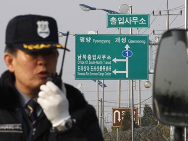 American trying to swim to N-Korea arrested by S-Korean police: Report American trying to swim to N-Korea arrested by S-Korean police: Report