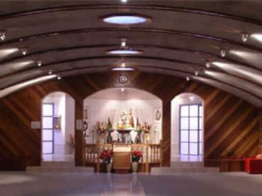 The interior hall of the temple. Image from the website. 