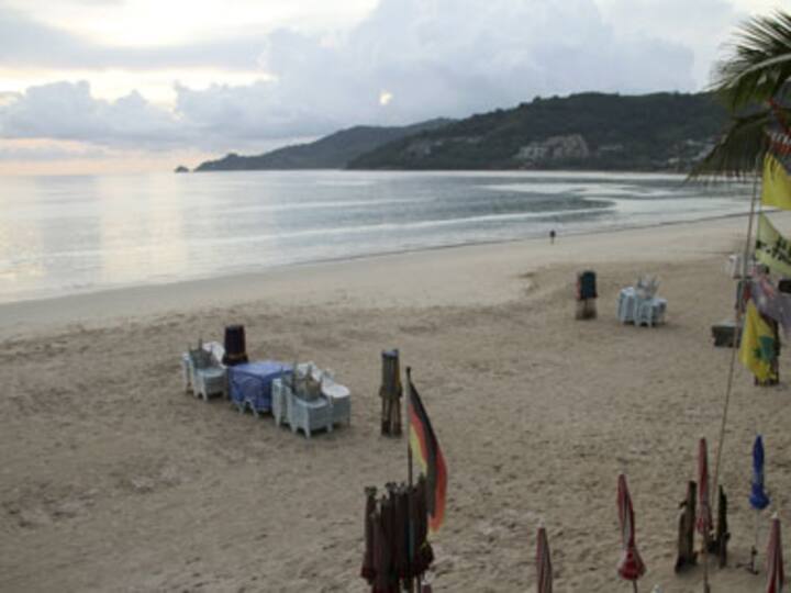 Thailand considers id wristbands for tourists, restrictions on beach parties 
