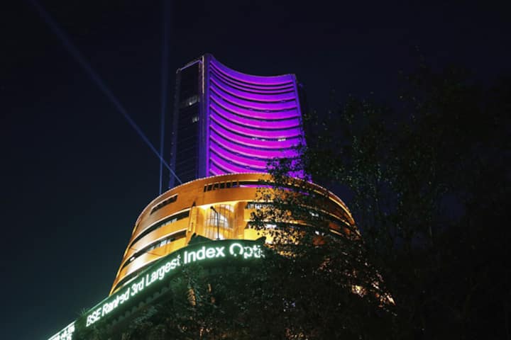 Sebi raps BSE for lapses in Rs 6000 crore NDMC share sale 