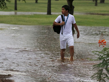 Philippines floods: Thousands flee Manila, one dead – Firstpost