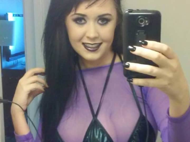 Florida: 21-yr-old woman gets a third breast - to drive men away!