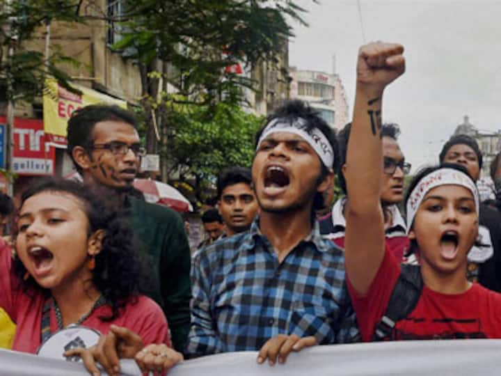 JU police lathicharge: West Bengal governor extends 'moral support' to protesters