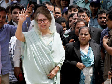Former PM of Bangladesh Khaleda Zia goes on trial on charges of graft Former PM of Bangladesh Khaleda Zia goes on trial on charges of graft