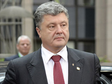 Ukrainians pull back from airport; President slams Russia of open aggression Ukrainians pull back from airport; President slams Russia of open aggression