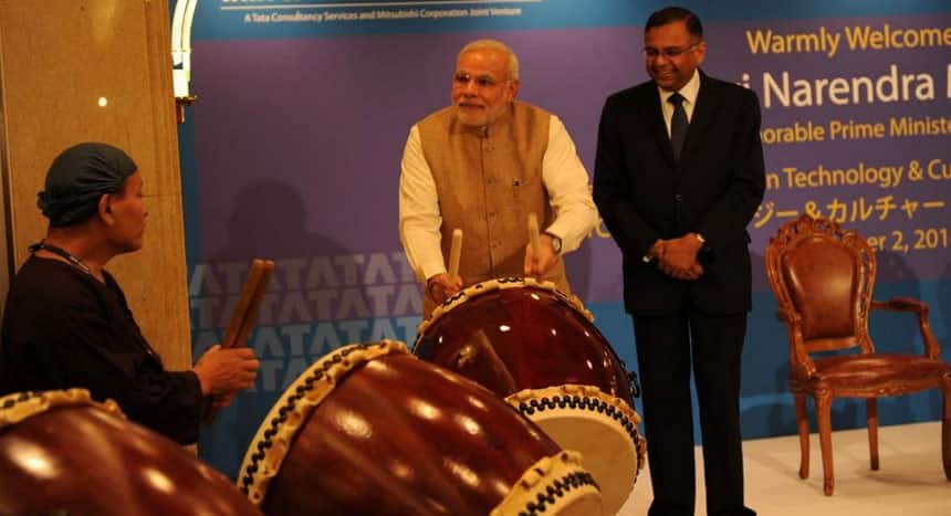 Modi amazed everyone when he played traditional Taiko drums with great vigour.