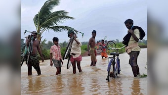Cyclone Hudhud: Karnataka to assist Andhra in restoring power supply