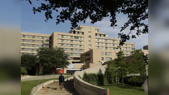 Second US health care worker tests positive for Ebola 