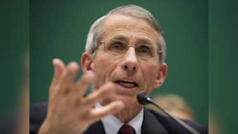 Ebola: US disease expert argues against quarantine of medical workers