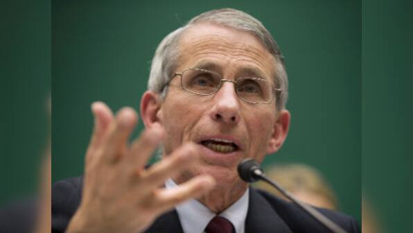 Ebola: US disease expert argues against quarantine of medical workers