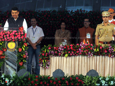 Uddhav attends Fadnavis' swearing-in ceremony, sparks alliance rumours Uddhav attends Fadnavis' swearing-in ceremony, sparks alliance rumours