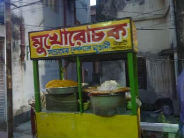 A stall selling tasty ghugni in Kolkata. Image: Sandip Roy/Firstpost 