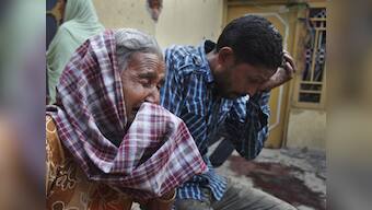 Pakistan continues ceasefire violations in Jammu, 3 injured