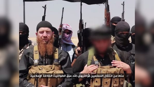 Smoke screens and snipers: Islamic State resists Kurdish fighters in Sinjar