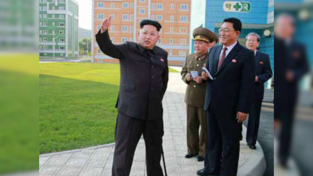 The Missing N Korean Leader Is Back Kim Jong Reappears In Public After A Month Long Absence 