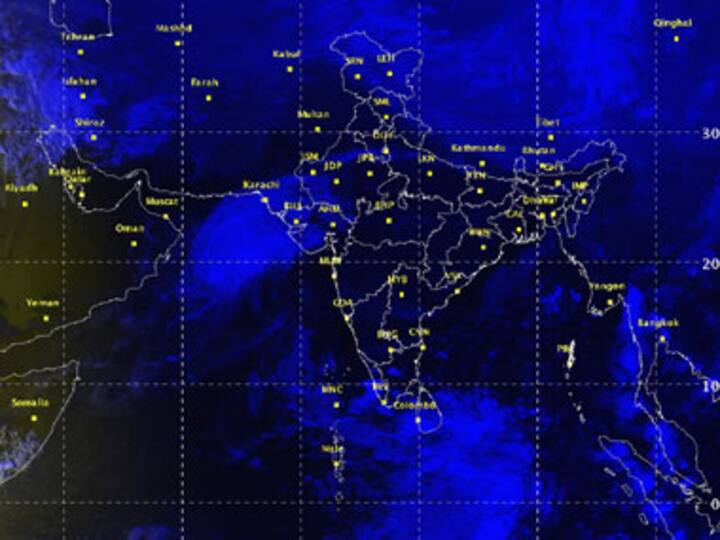 Pakistan to evacuate 50,000 people in wake of Cyclone Nilofar Pakistan to evacuate 50,000 people in wake of Cyclone Nilofar