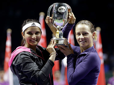 Sania Mirza-Cara Black clinch WTA Finals doubles title Sania Mirza-Cara Black clinch WTA Finals doubles title