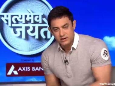 Satyamev Jayate: Aamir Khan tries to be a sport and holds back his tears