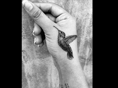 A touching tribute: Robin Williams' daughter Zelda gets a tattoo honoring her father A touching tribute: Robin Williams' daughter Zelda gets a tattoo honoring her father