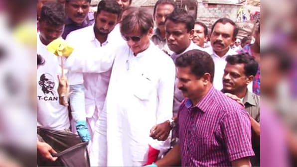 Tharoor takes up Modi's Swachh Bharat challenge: Credits Cong to steer clear of controversy