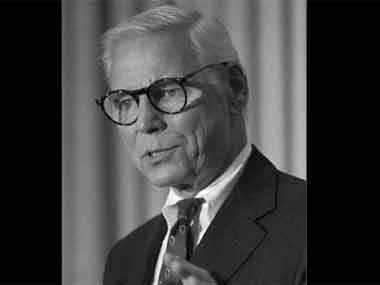 Union Carbide's face during 1984 Bhopal gas tragedy, Warren Anderson passes away at 92 Union Carbide's face during 1984 Bhopal gas tragedy, Warren Anderson passes away at 92